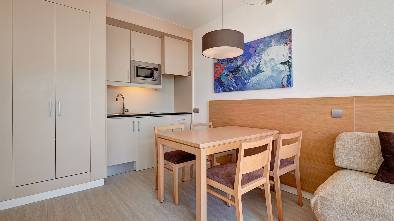 rooms-1-bedroom-apartment