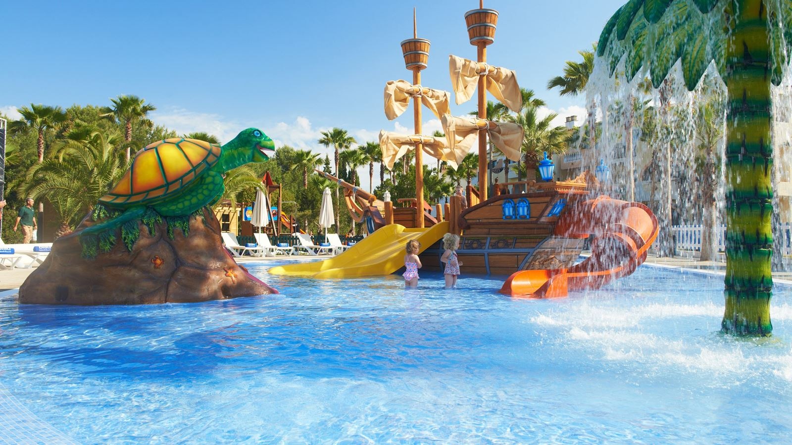 pools-outdoor-childrens-pool