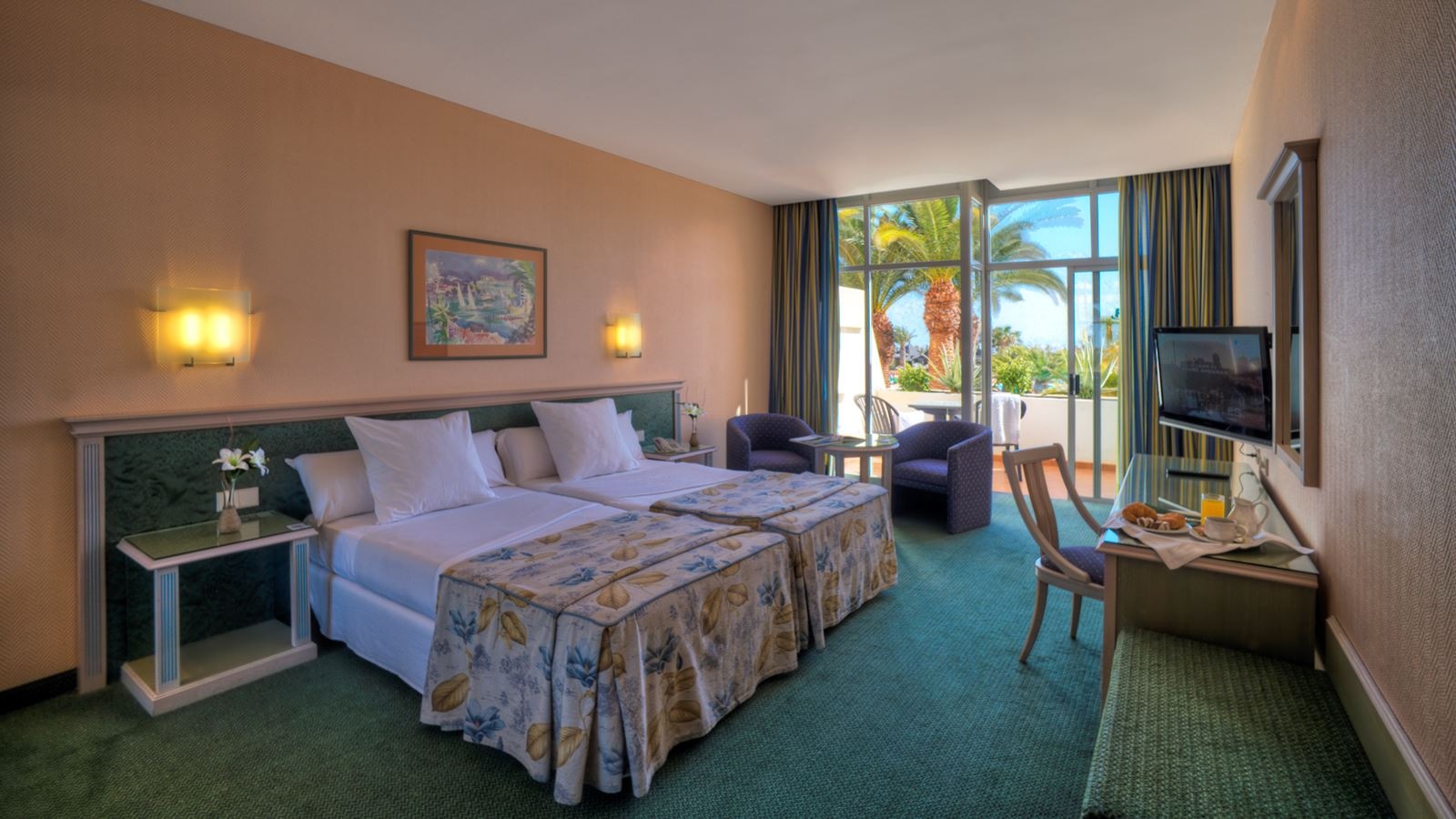 rooms-twin-room-with-balcony-or-terrace