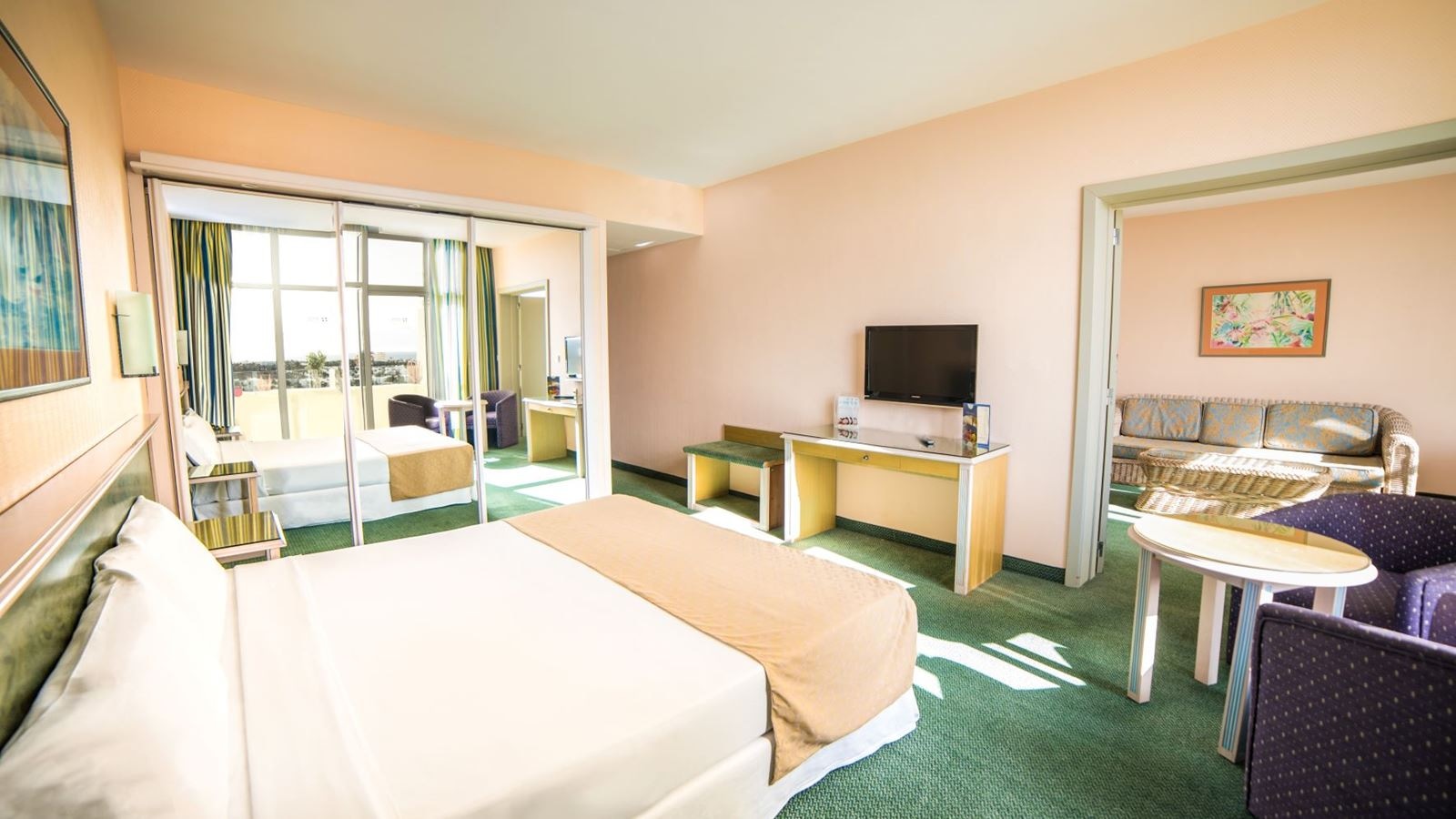 rooms-junior-suite-with-balcony-or-terrace