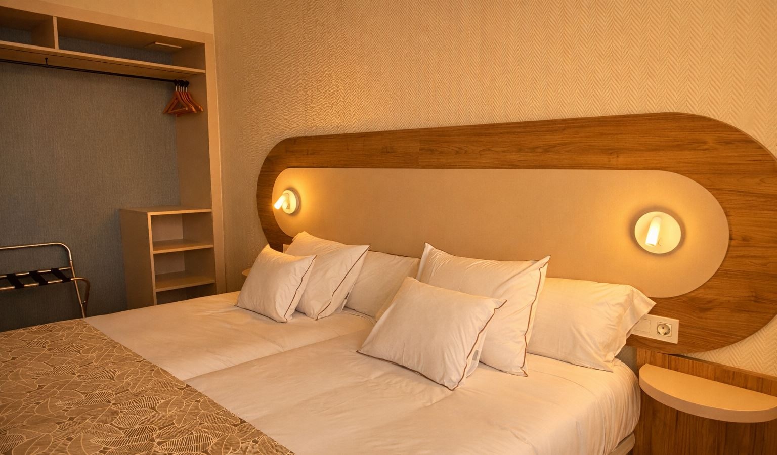 rooms-superior-room-with-balcony-or-terrace
