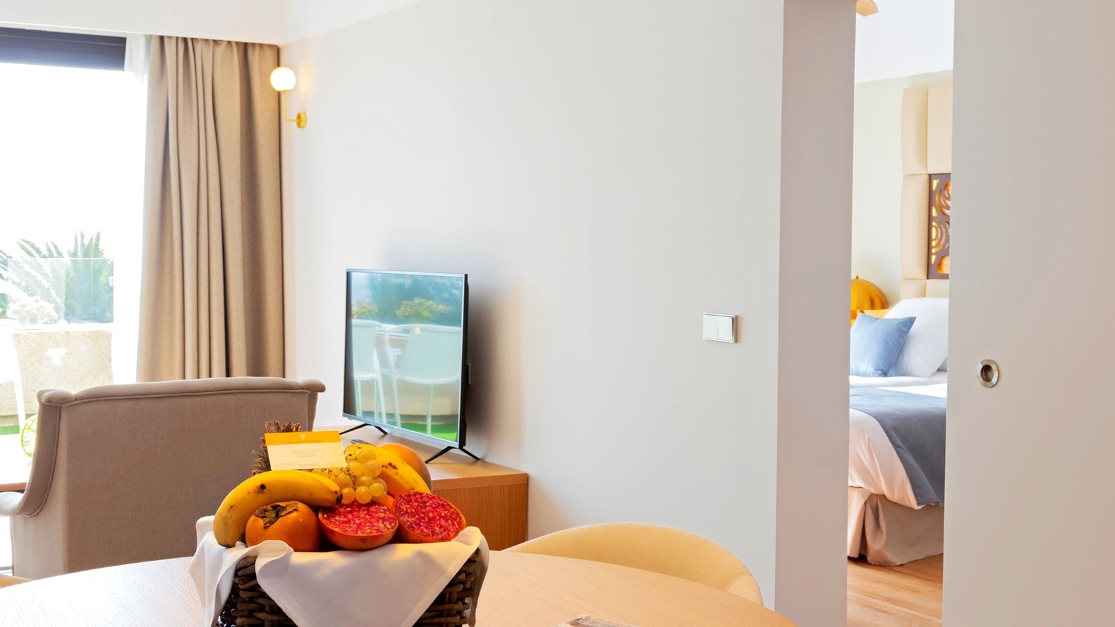 rooms-club-teguise-room-balcony-or-terrace