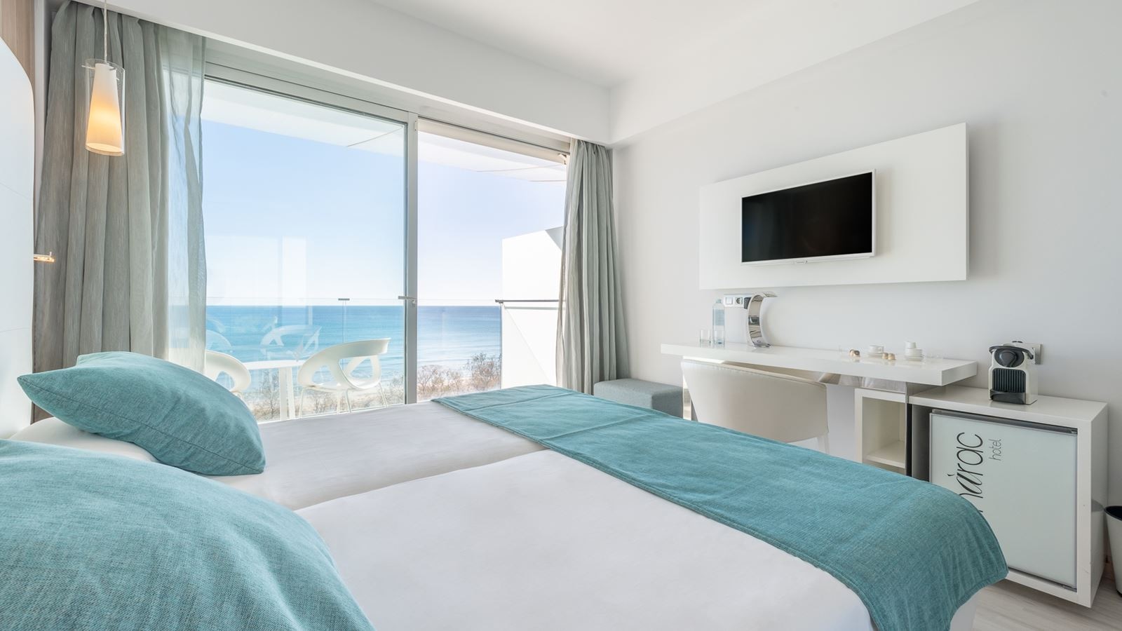 rooms-double-sea-view-room
