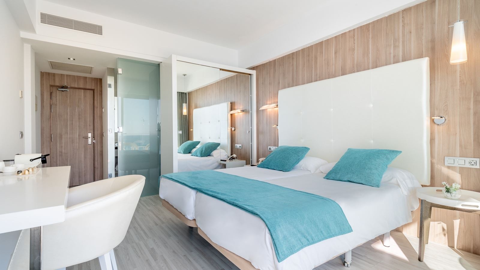 rooms-double-sea-view-room