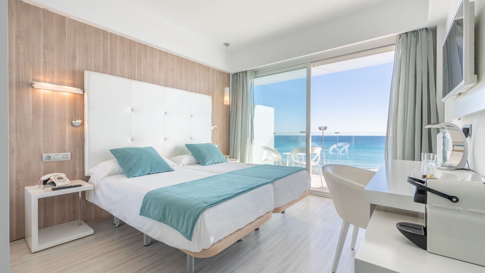 rooms-double-sea-view-room