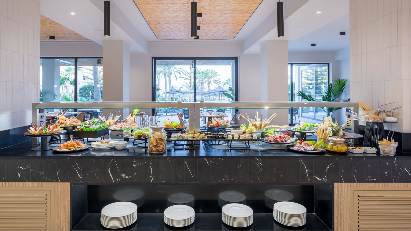 restaurants-royal-level-buffet-restaurant