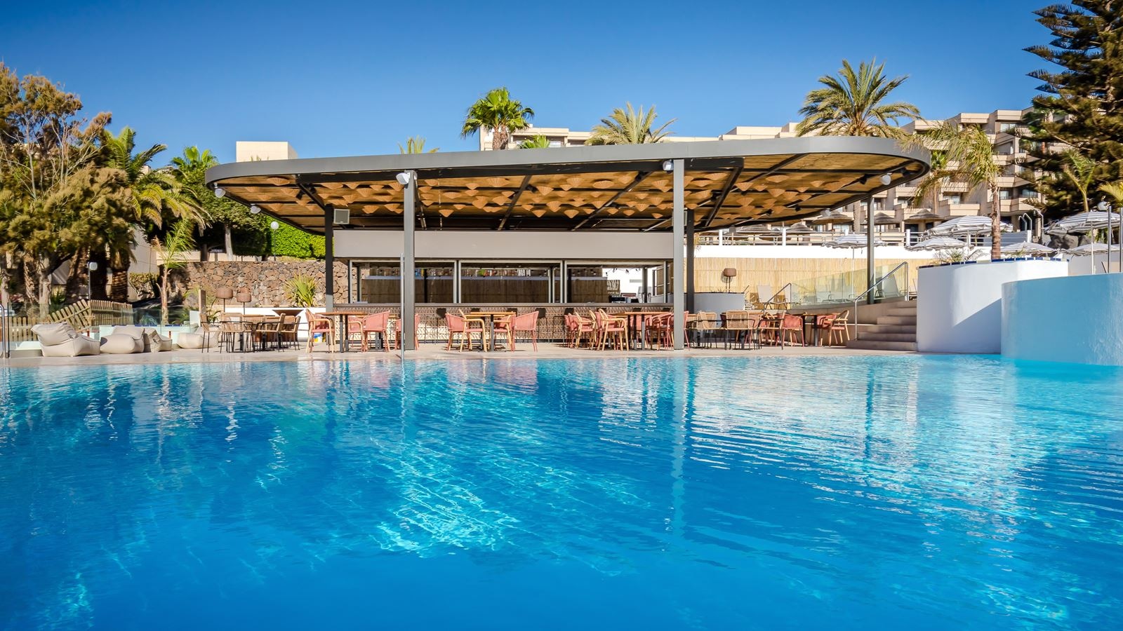 bars-pool-bar--lounge