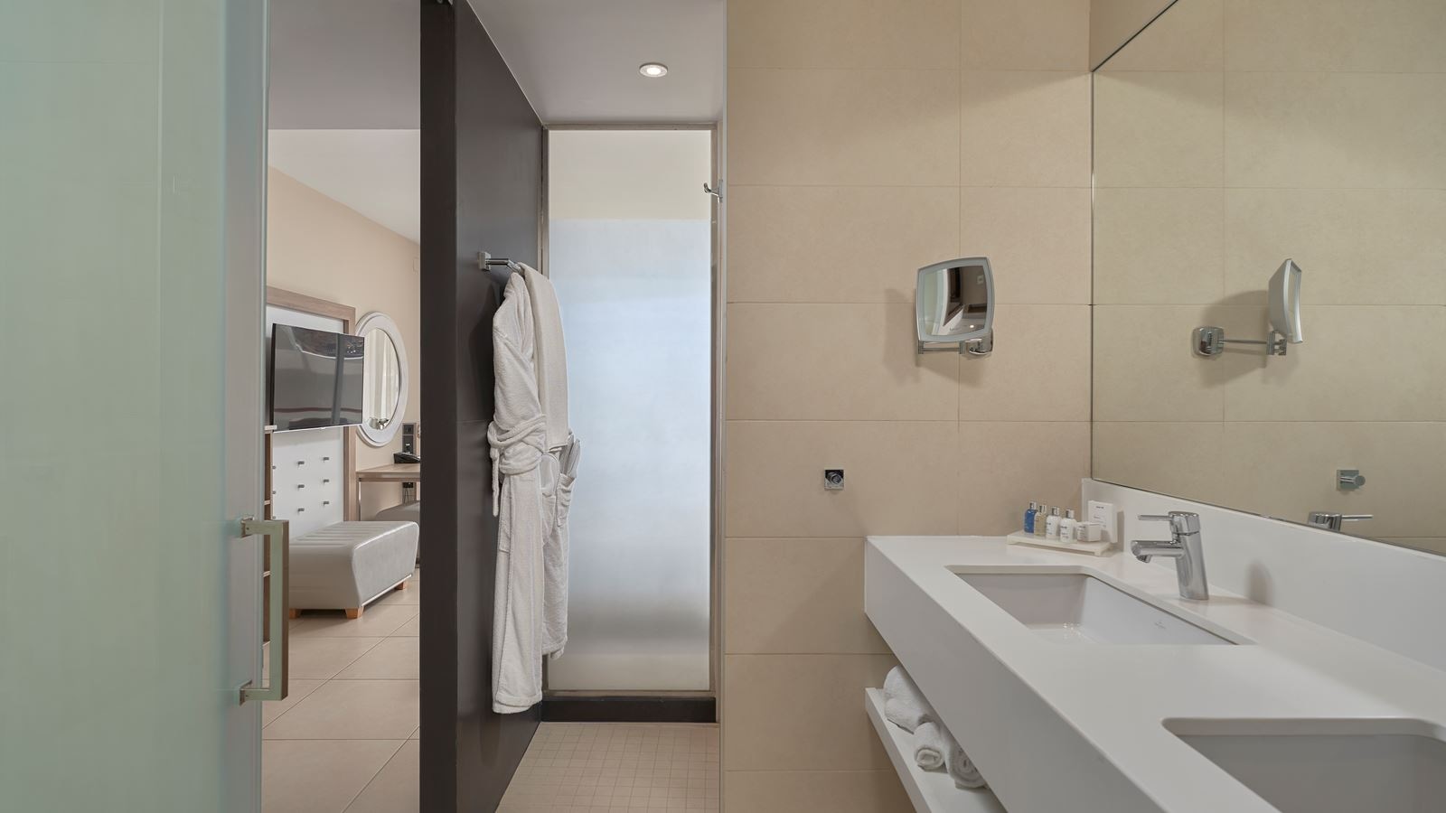 rooms-superior-double-room-pool-view-balcony-or-terrace