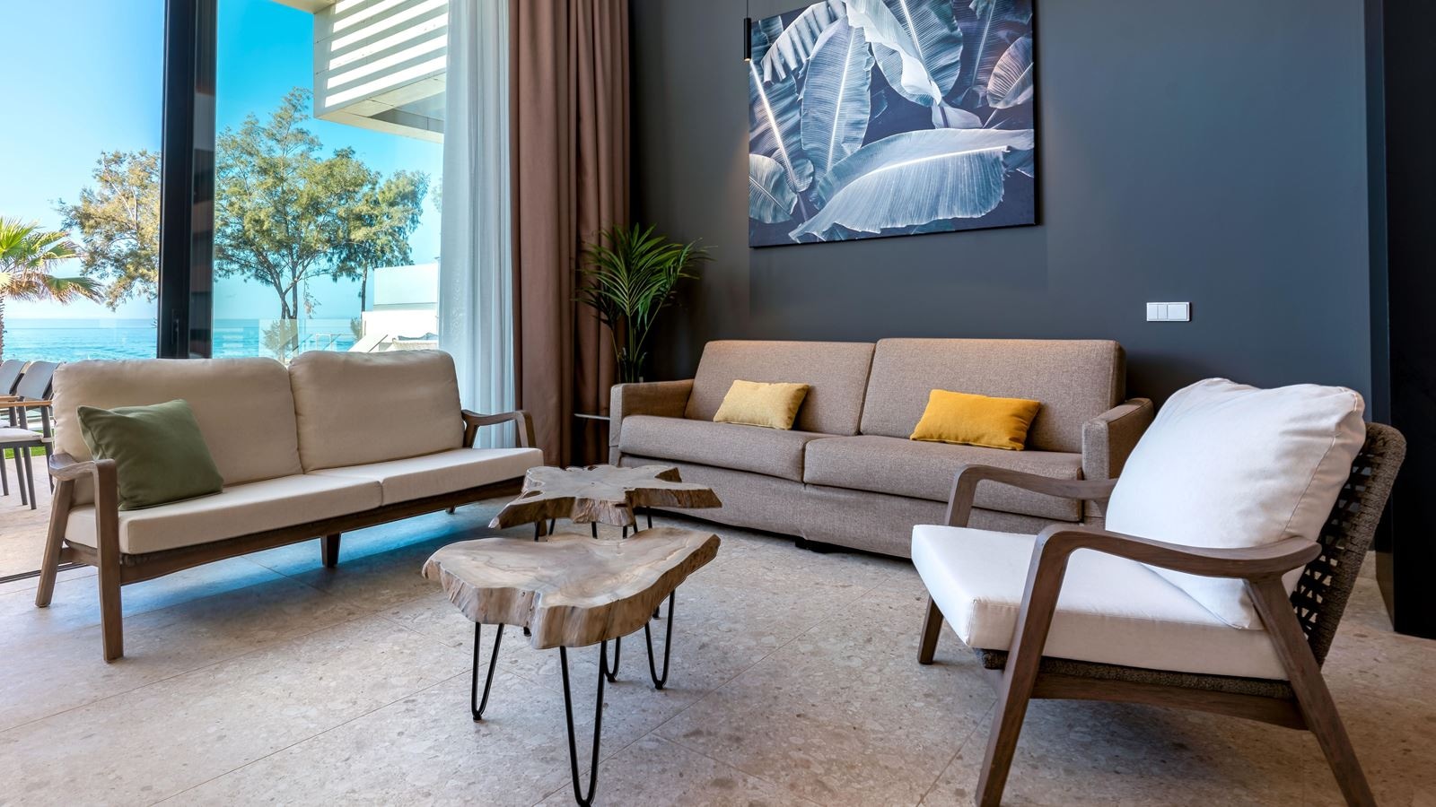 rooms-ocean-front-holiday-home-3-bedrooms-with-terrace