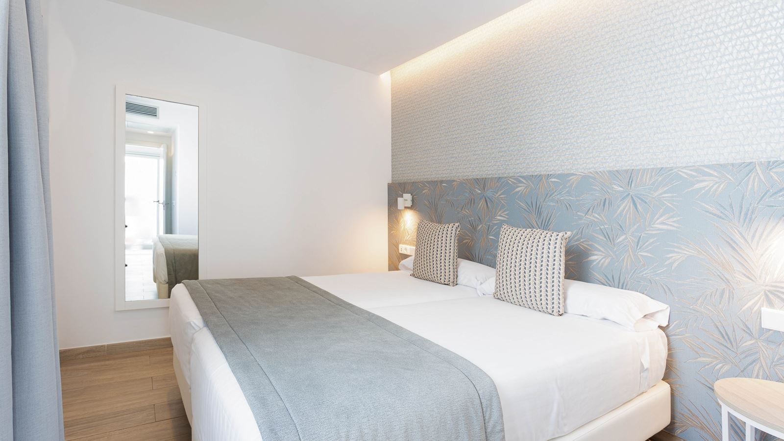 rooms-deluxe-duplex-holiday-home-2-bedrooms-with-terrace