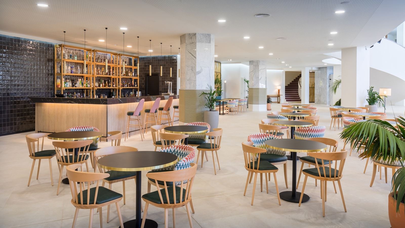 bars-blounge-lobby-bar