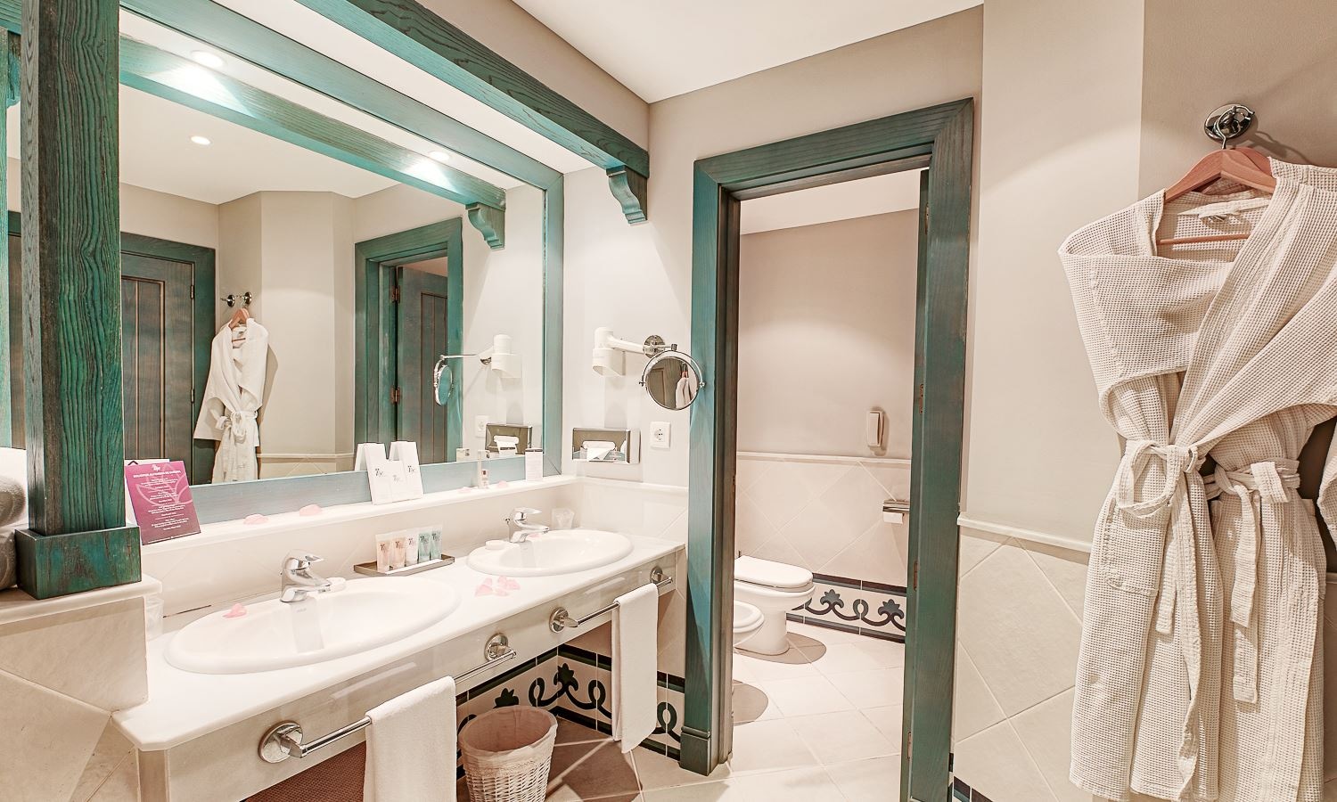 rooms-double-room-sea-view-dbl-sv