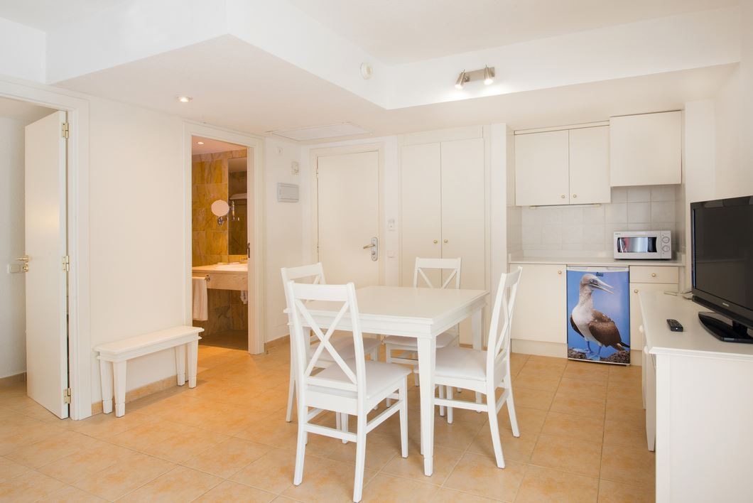 rooms-apartment-side-sea-view-superior-a-b