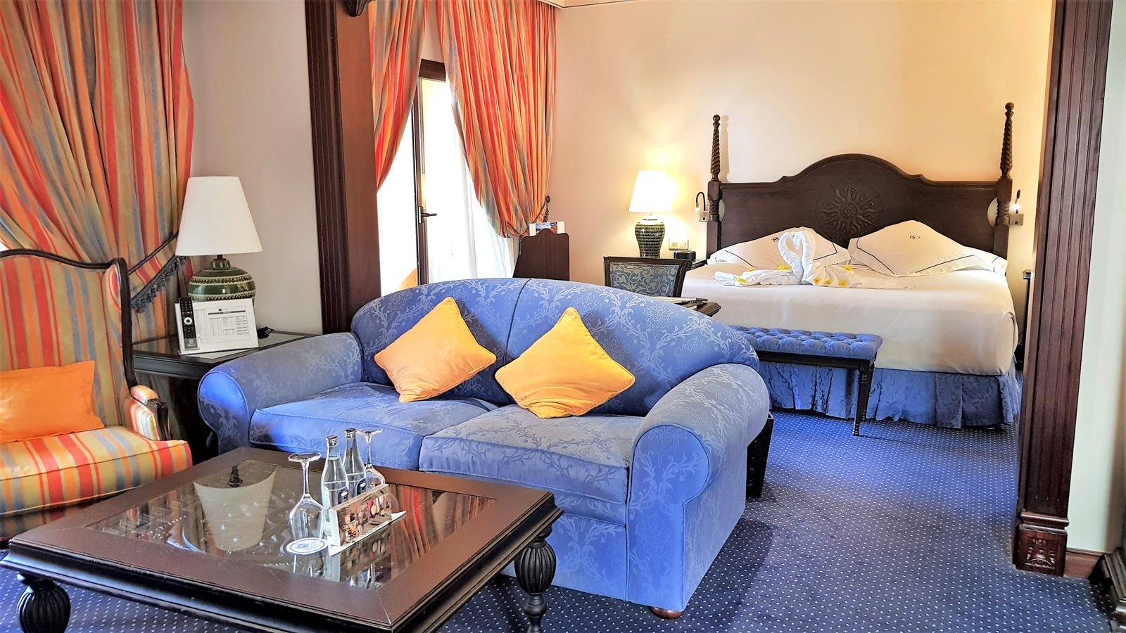 rooms-junior-suite-sea-view-balcony-or-terrace