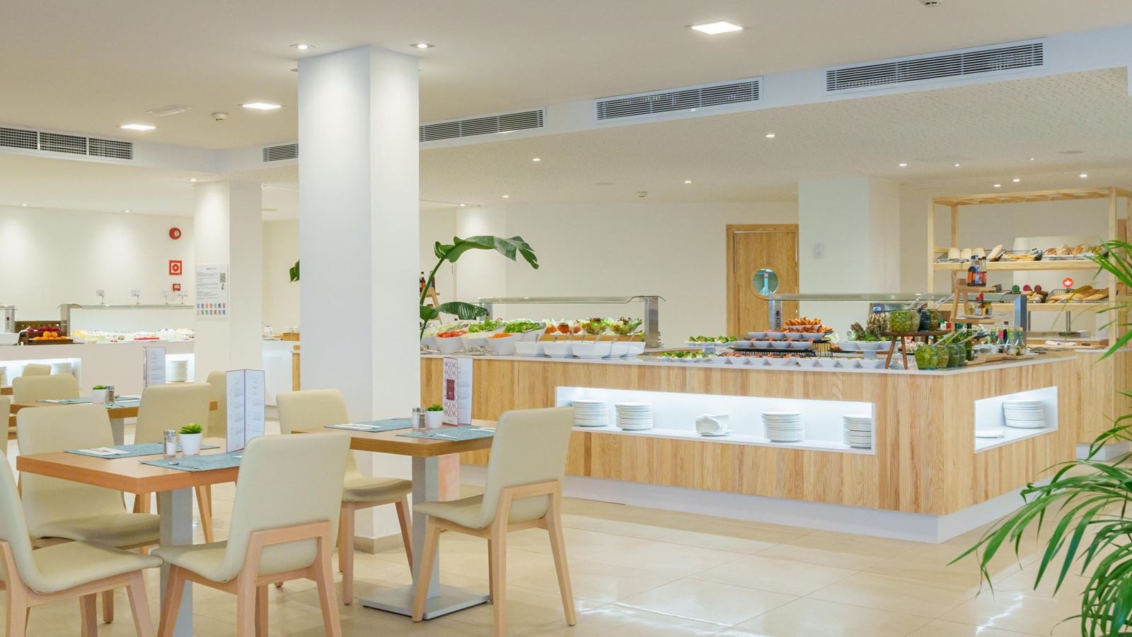 restaurants-dining-room