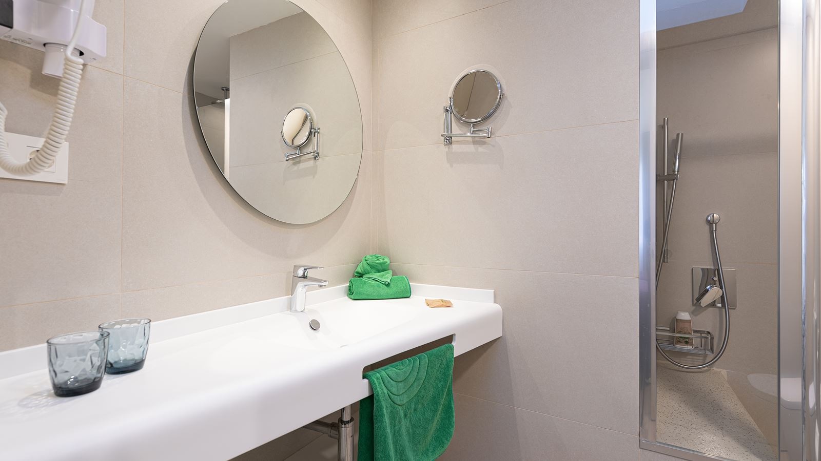 rooms-bungalow-classic-2-bedrooms-with-terrace