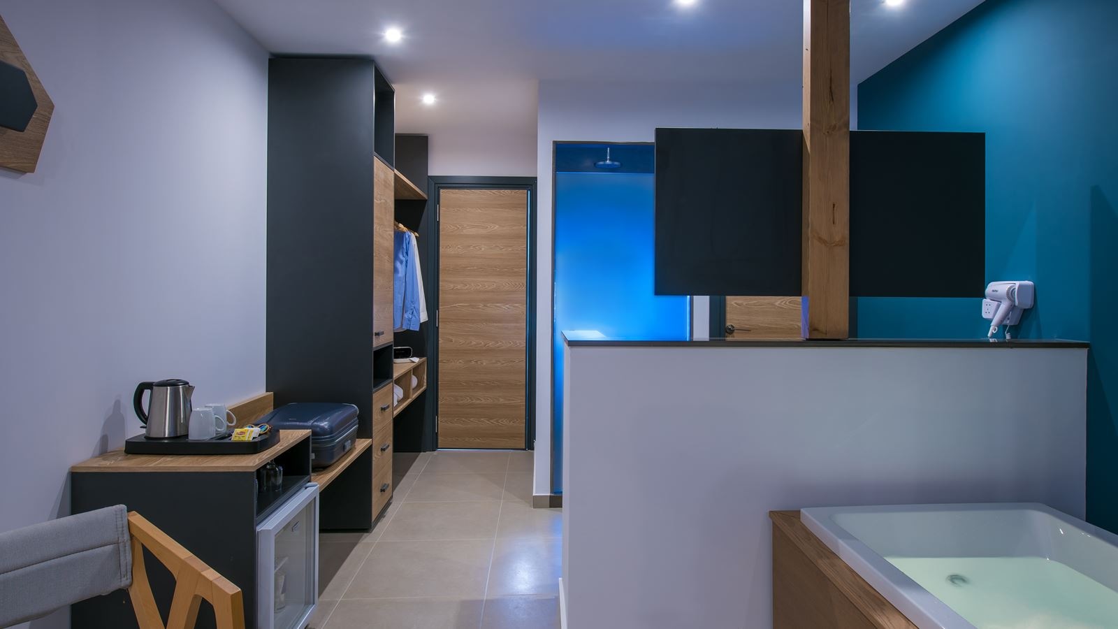 rooms-room-superior-with-indoor-jacuzzi