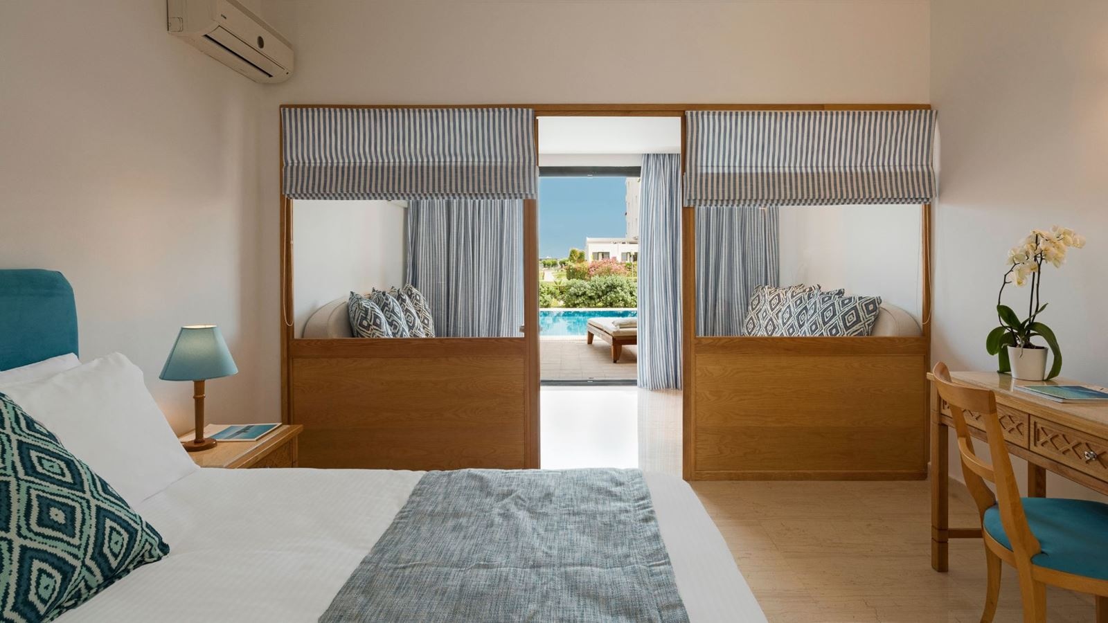 rooms-family-private-pool