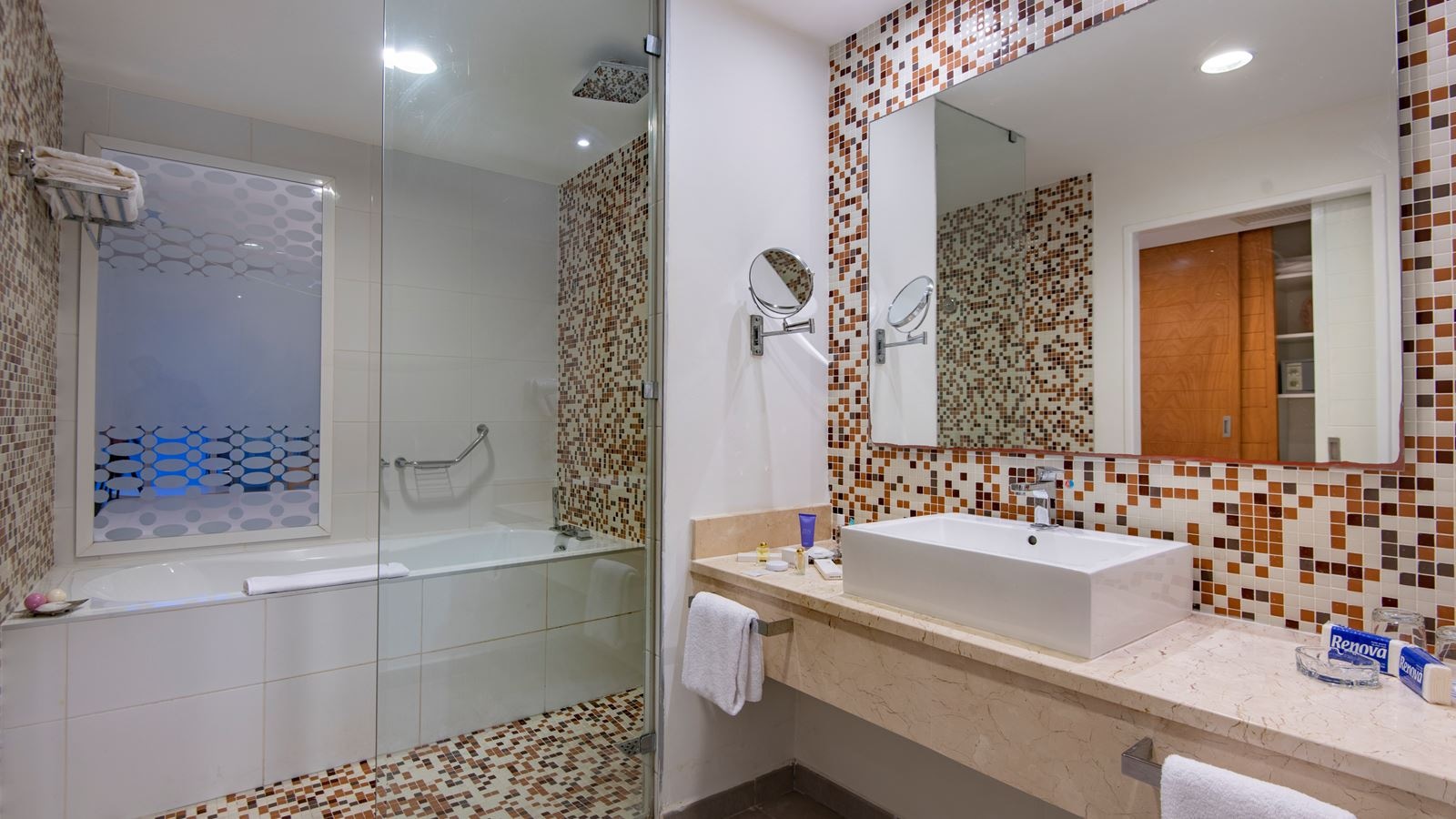 rooms-premium-room-ocean-front