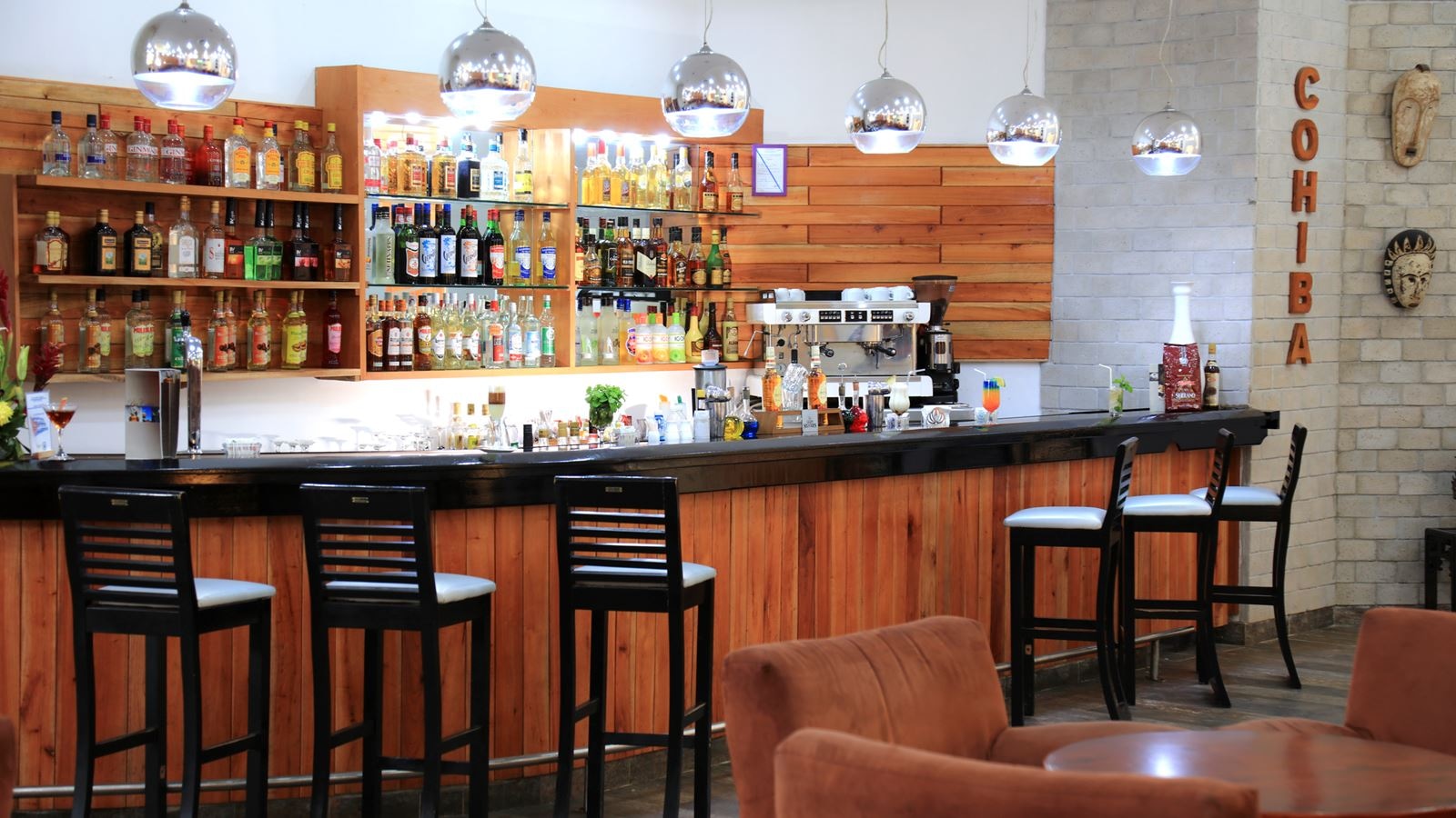 bars-cohiba-lobby-bar