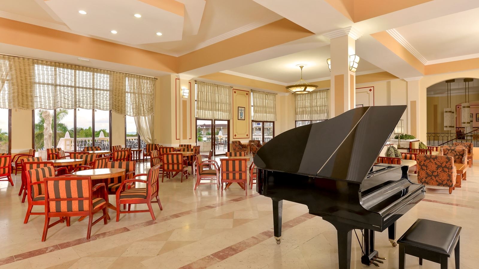 bars-lobby-bar-serrano