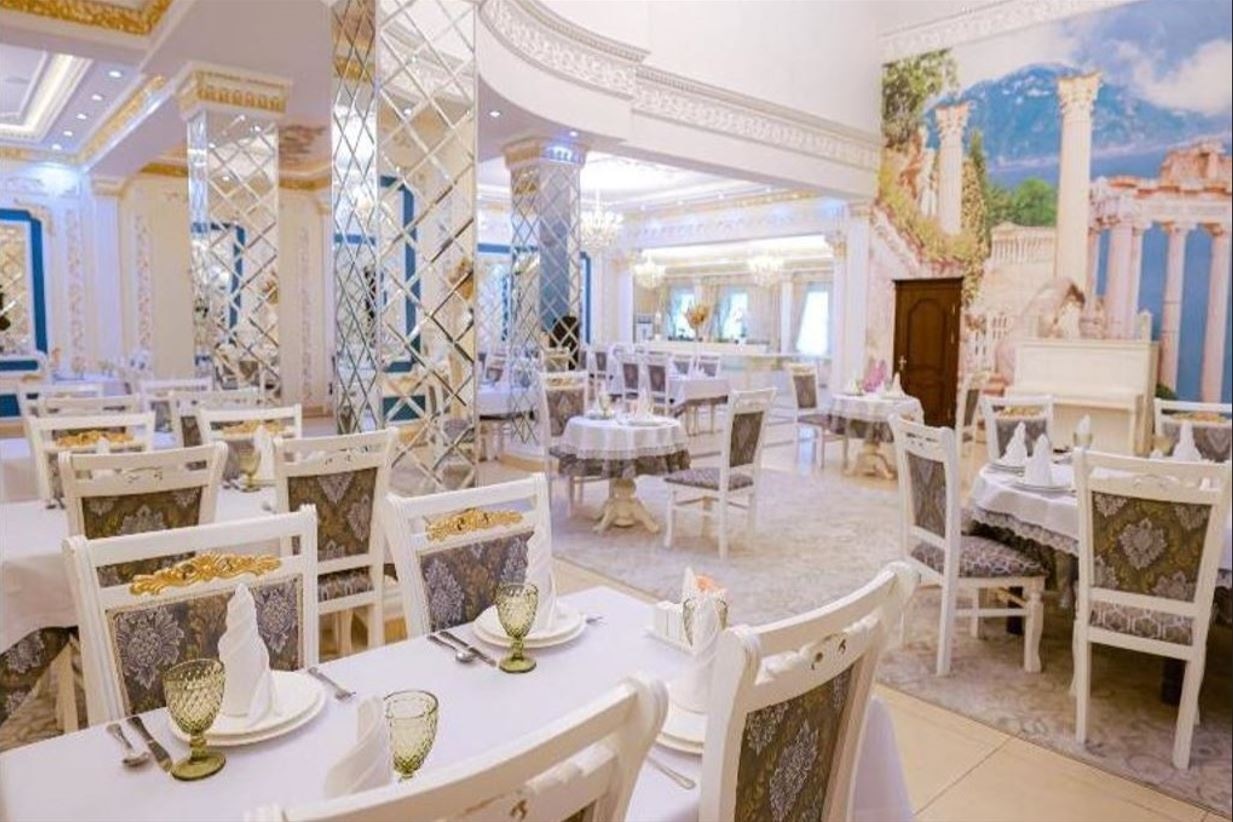 restaurants-restaurant