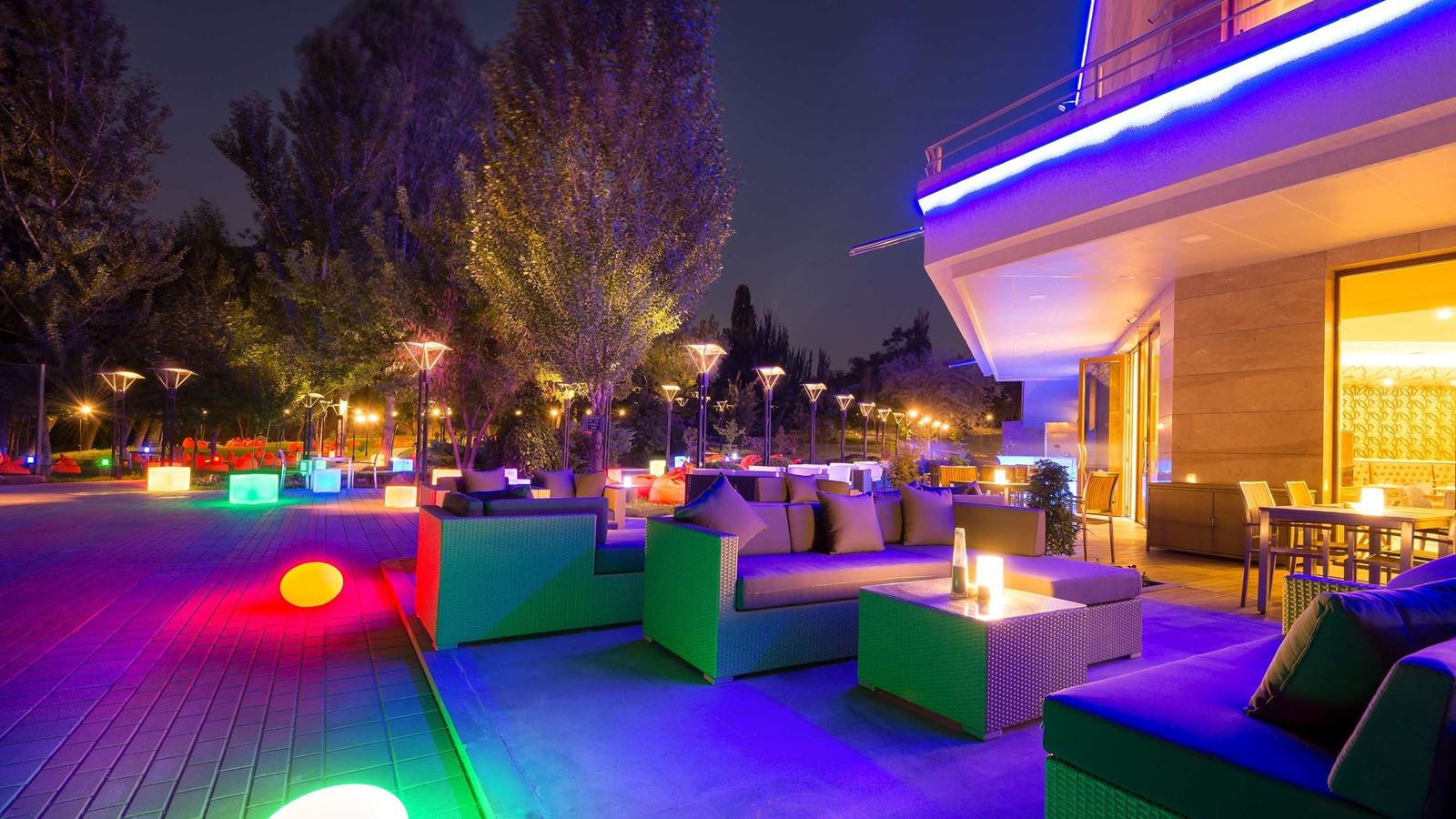 restaurants-барресторан-на-крыshе-adastra