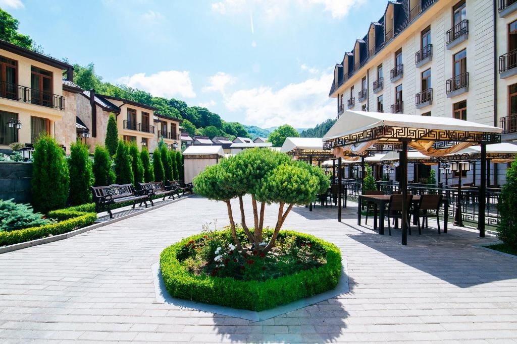 general-main-building