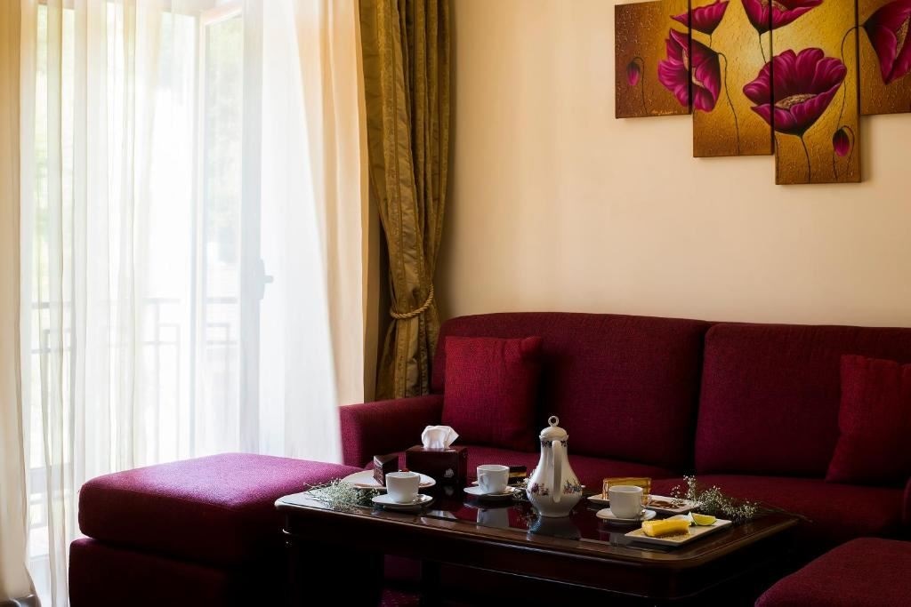 rooms-room-luxe-triple