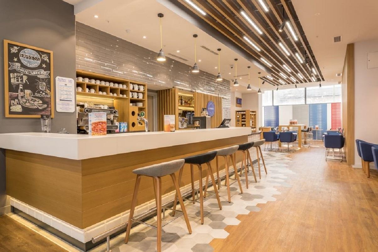 restaurants-express-café-and-bar