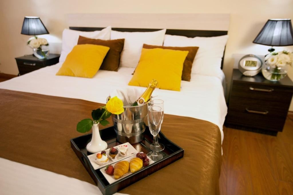 rooms-two-bedroom-suite