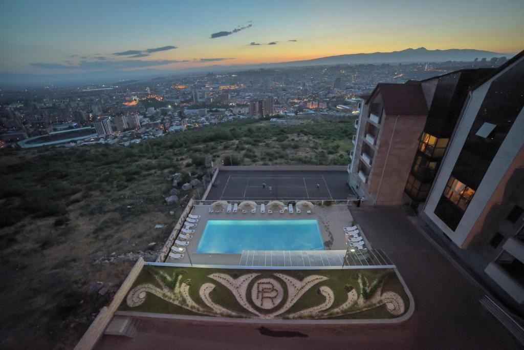 general-main-building