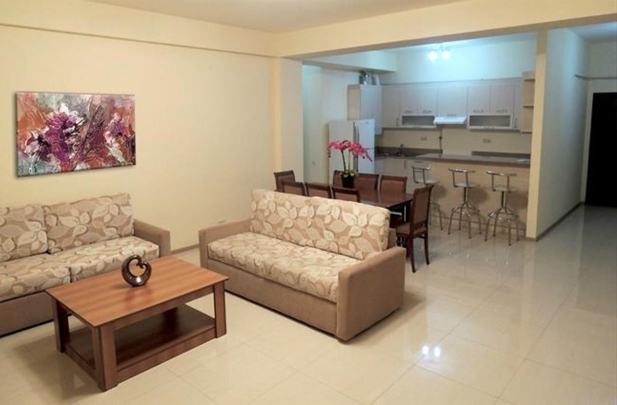 rooms-thee-bedroom-suite