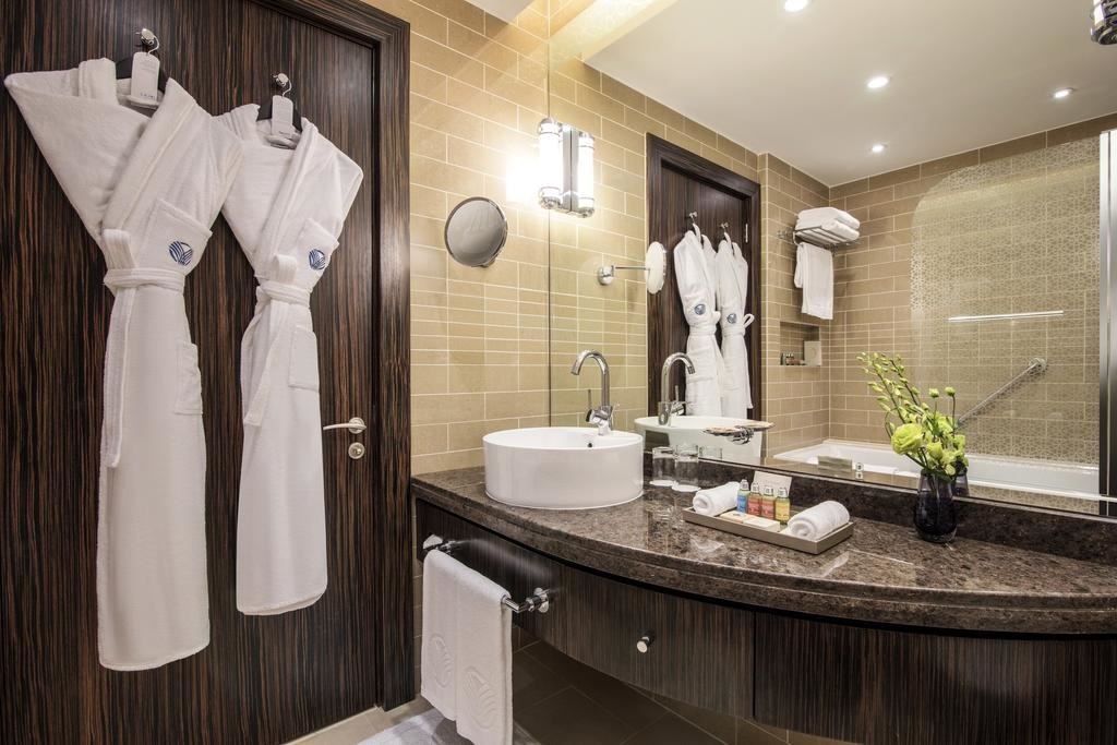 rooms-club-rotana-suite