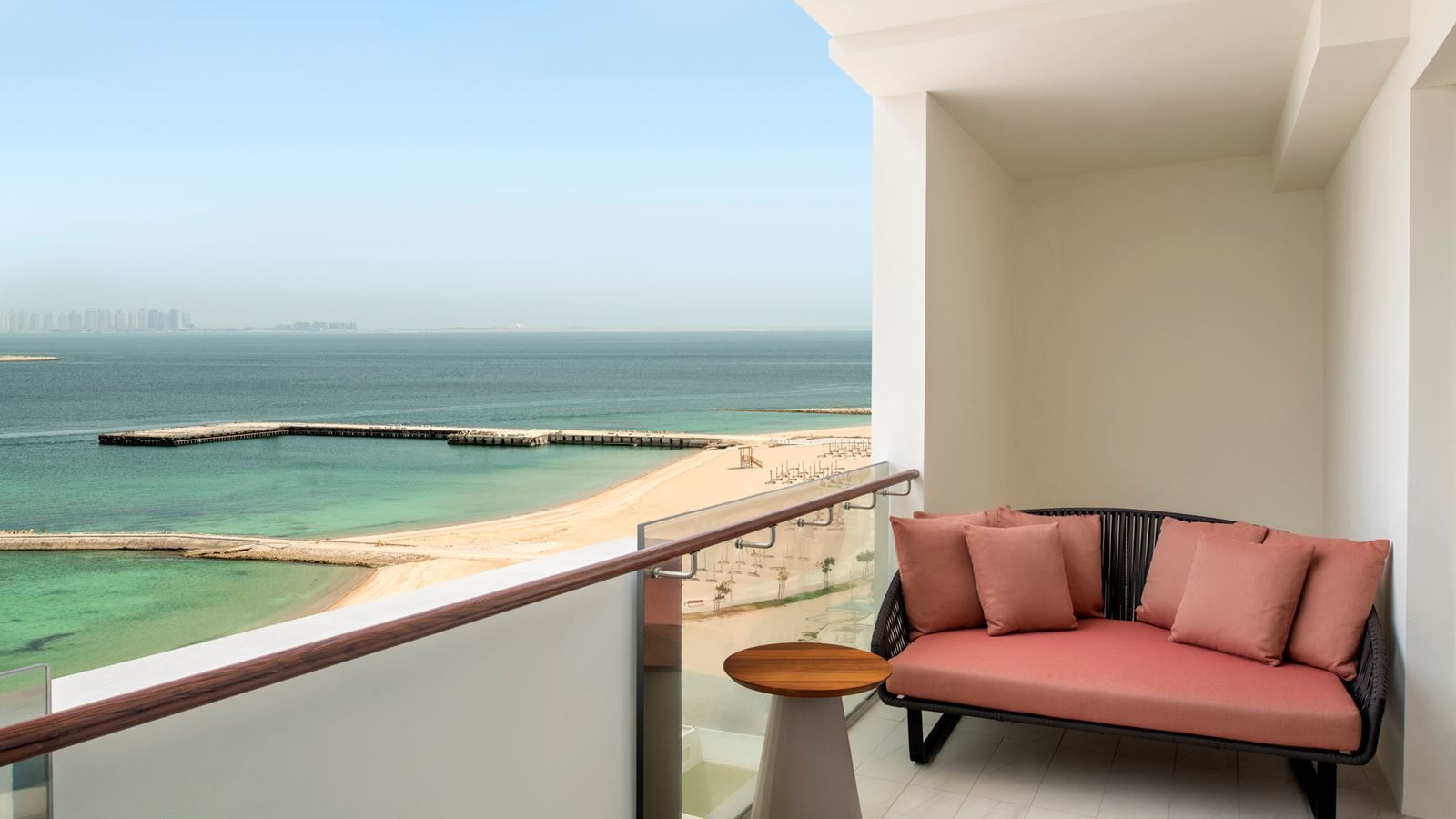 rooms-executive-sea-view-suite