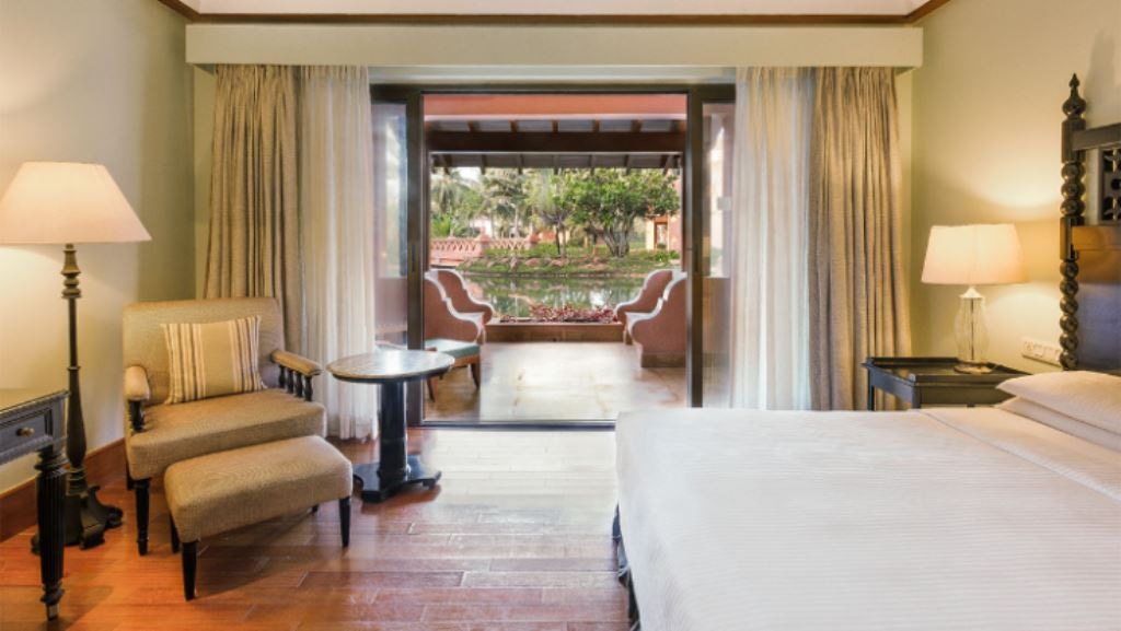 rooms-lagoonview-premium-room