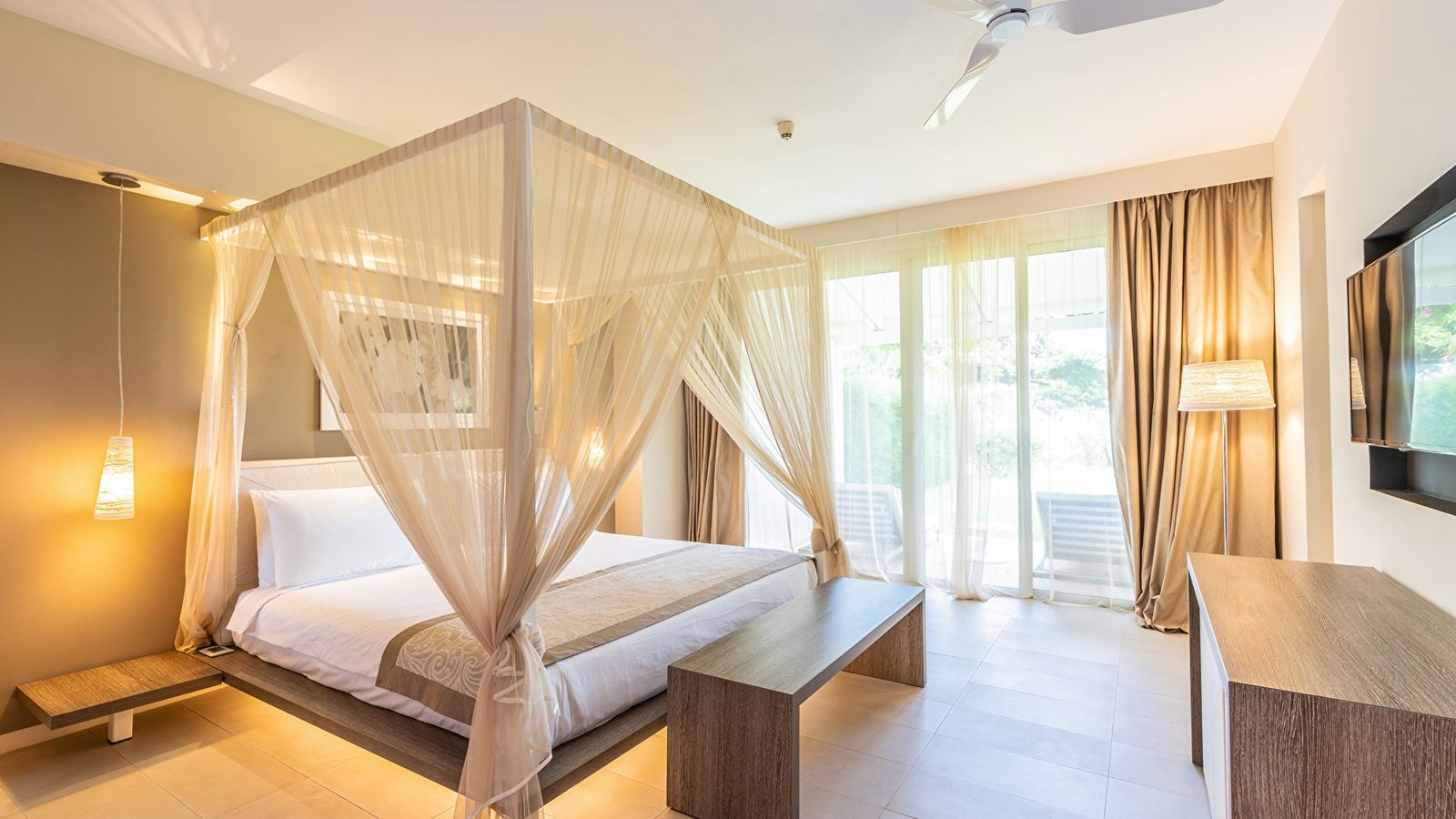 rooms-superior-ocean-suite