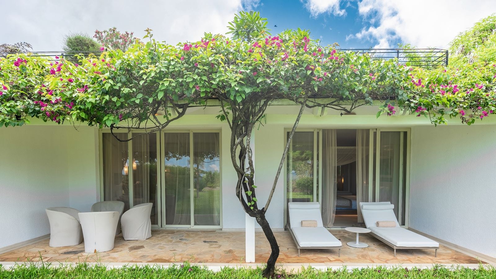 rooms-superior-ocean-suite