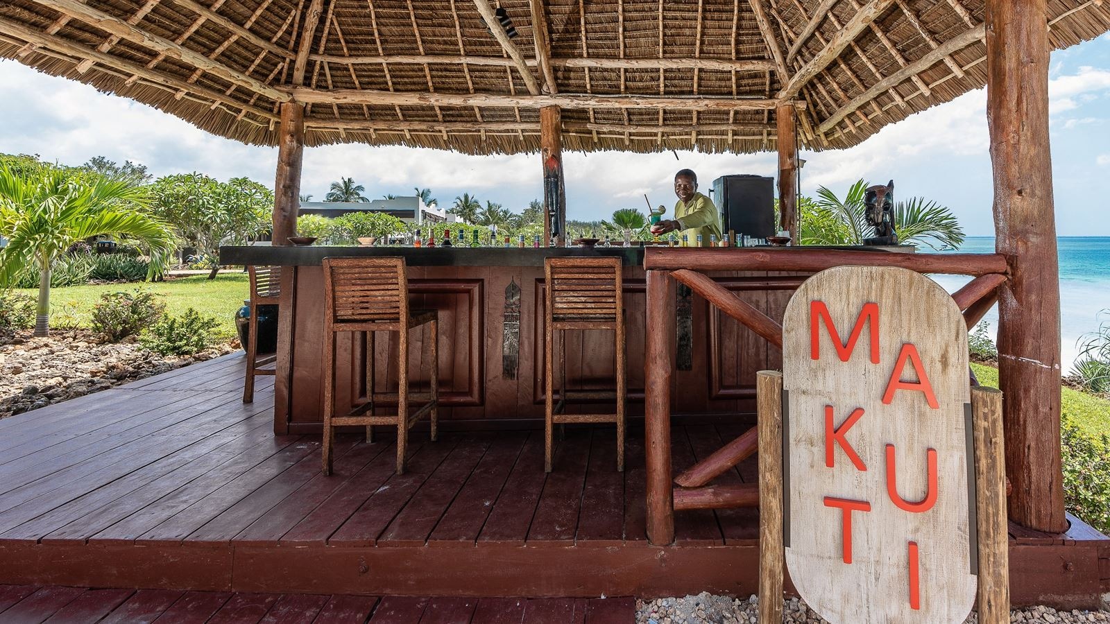bars-beach-bar-makuti