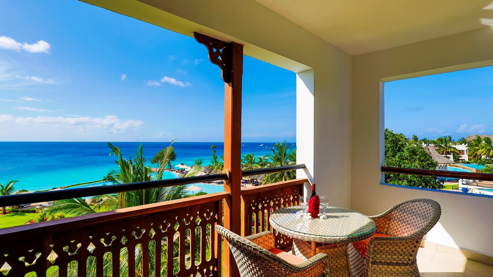 rooms-oceanfront-suite