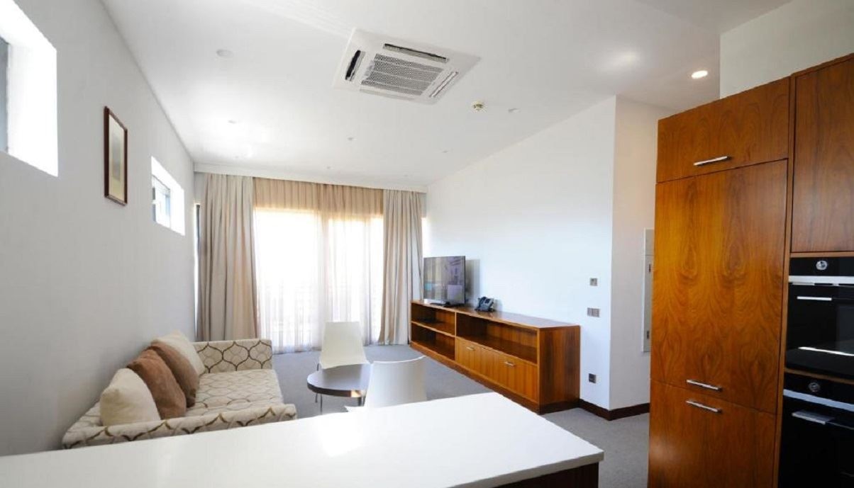 rooms-two-bedroom-suites-6-twin-beds