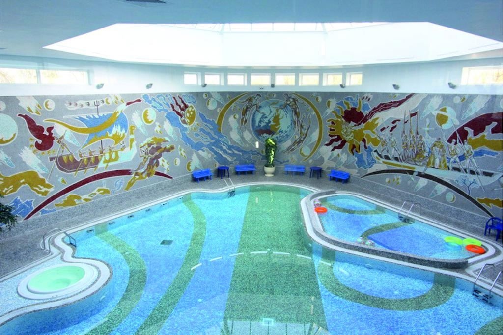 pools-indoor-pool