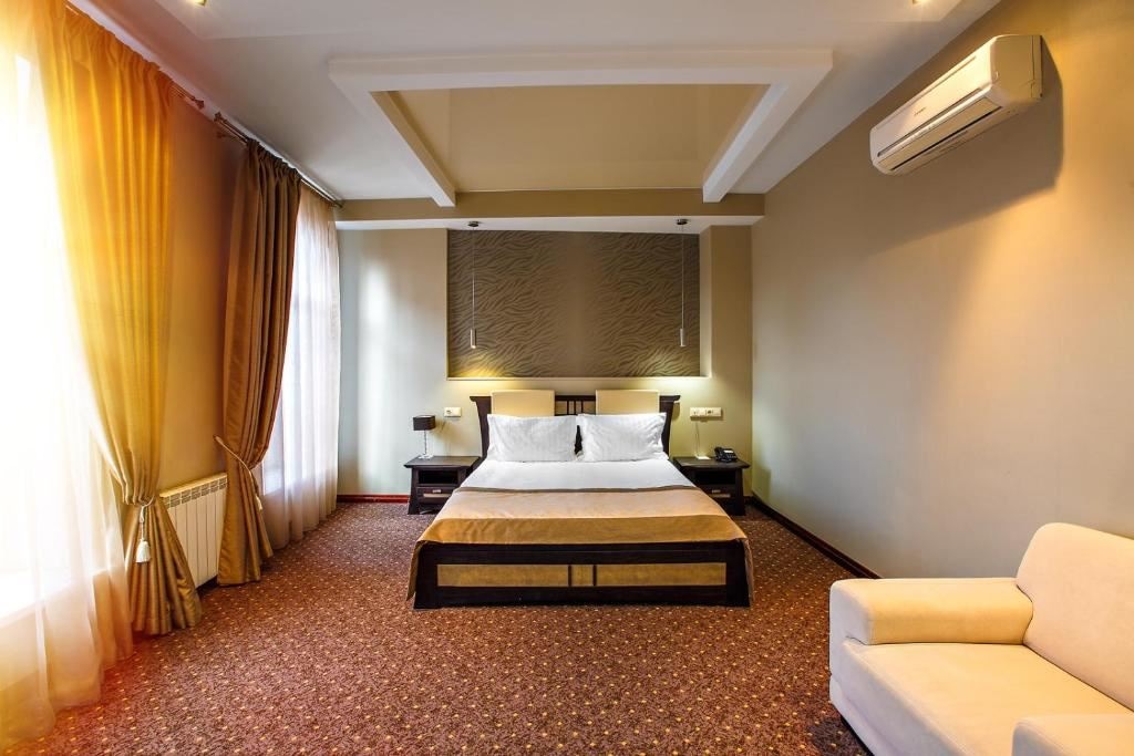 rooms-deluxe-double-room