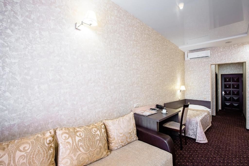 rooms-single-standard-room