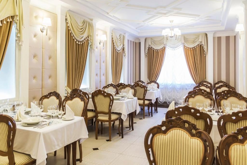 restaurants-restaurant