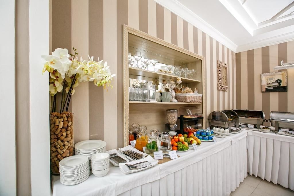 restaurants-restaurant