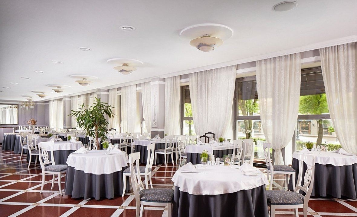 restaurants-ресторан-авеньён