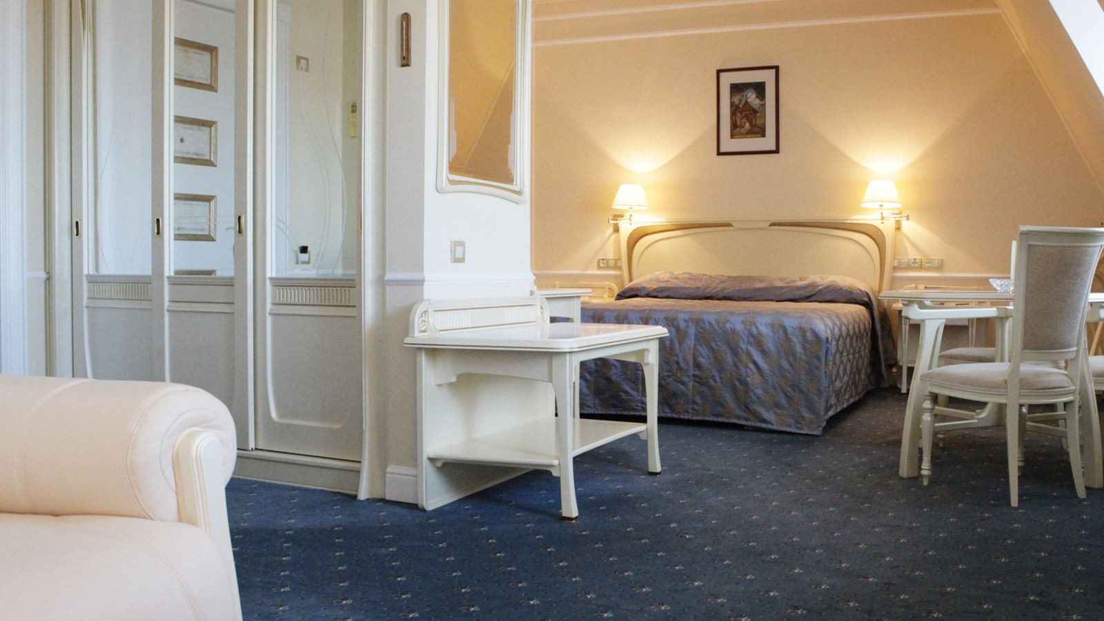 rooms-connective-king-size-deluxe-+-single