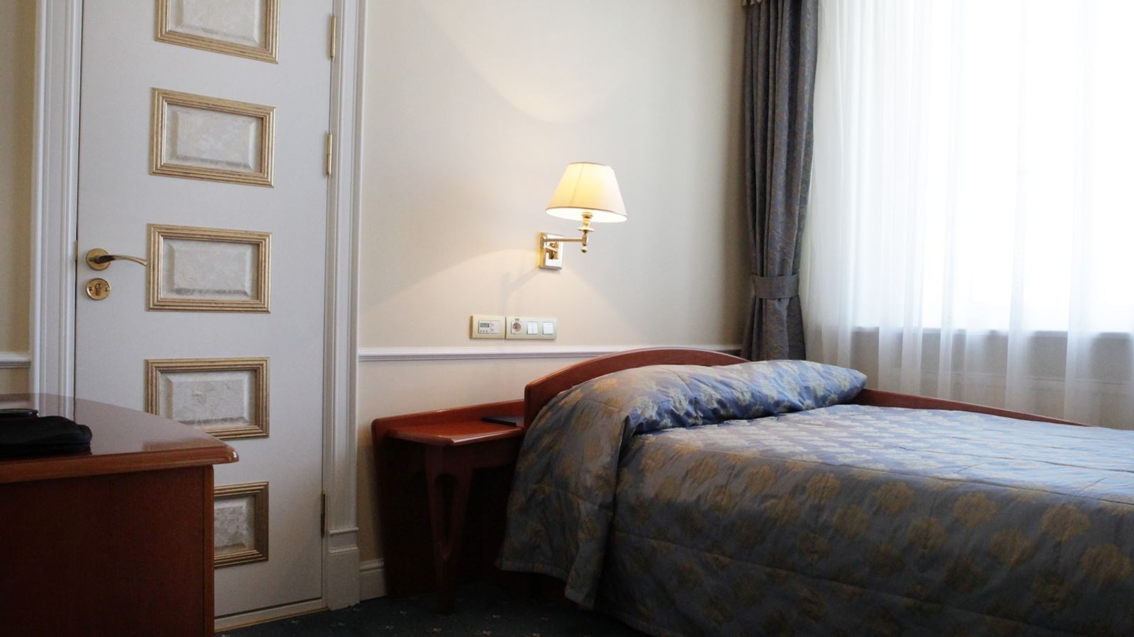 rooms-connective-king-size-deluxe-+-single