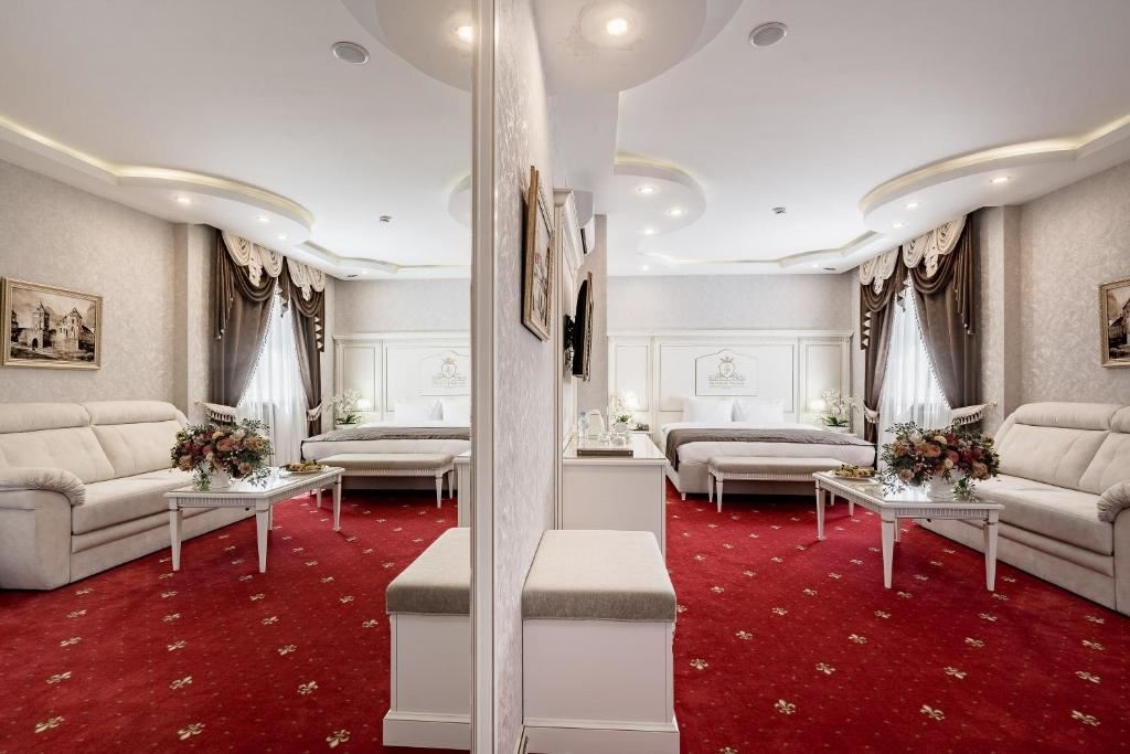 rooms-luxury-room